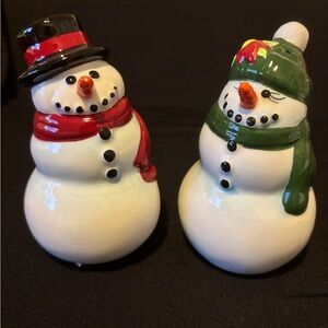 Festive Ceramic Snowman Salt and Pepper Shakers - Red & Green